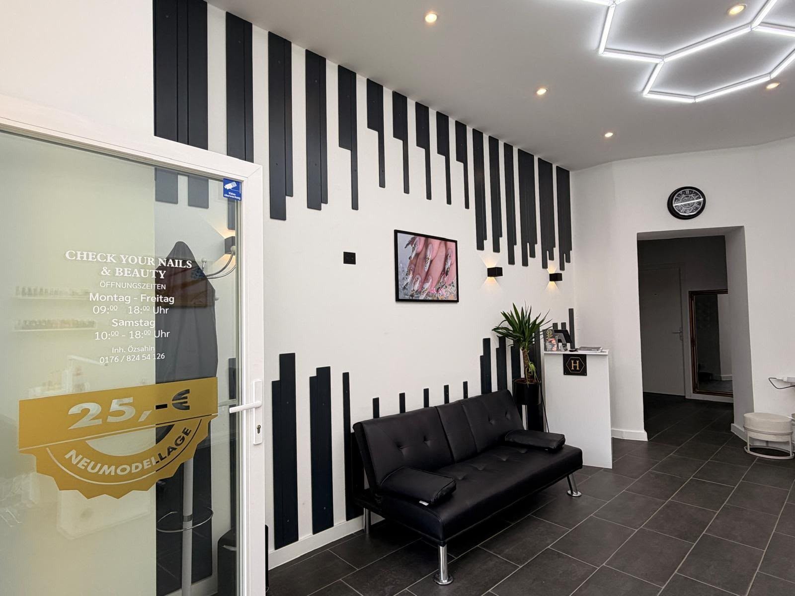 Nagelstudio Check Your Nails & Beauty, Seestraße 104 Berlin-Wedding
